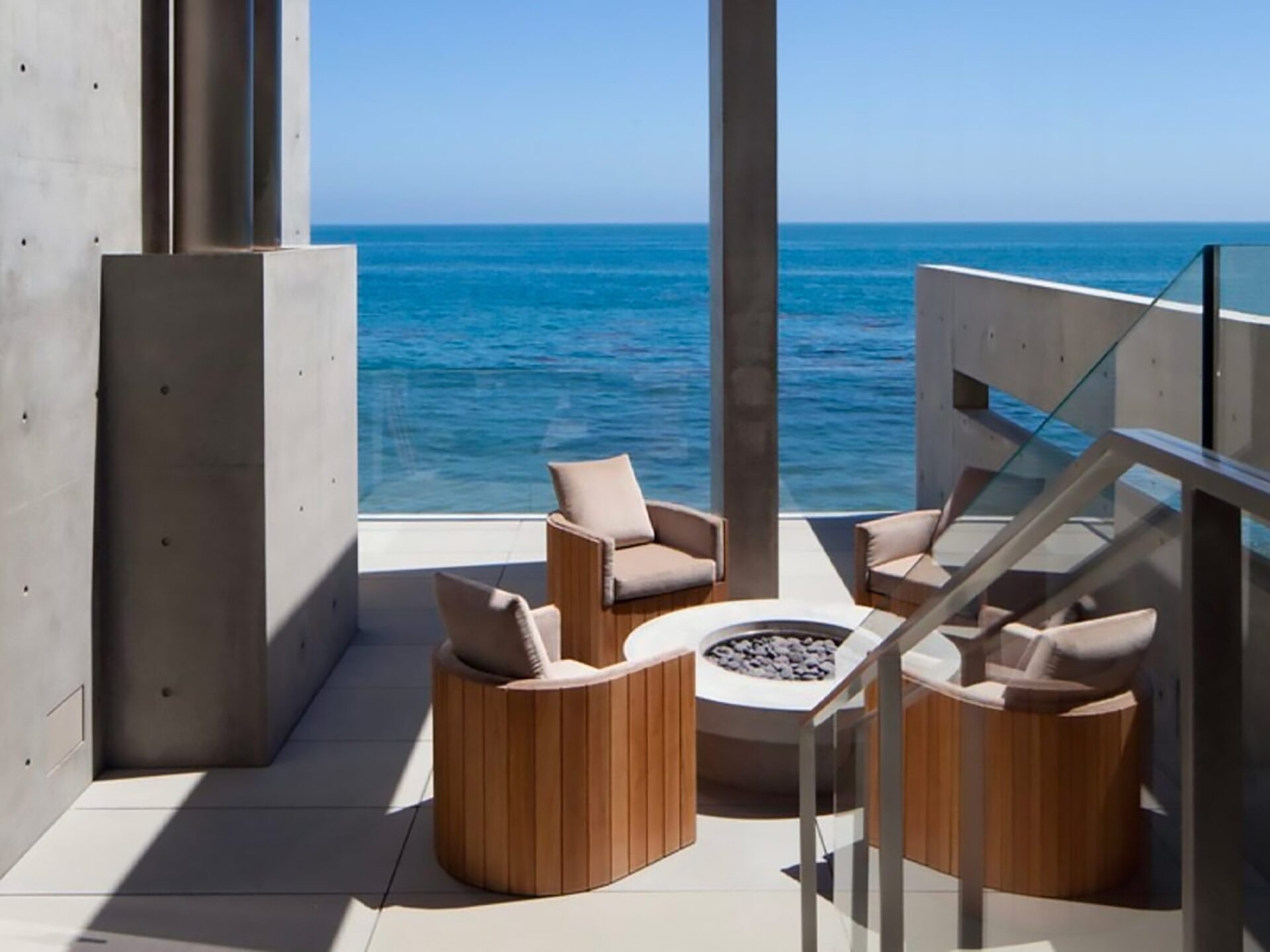 24844-malibu-road-promo-lg